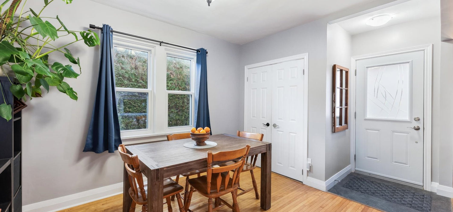 Kristine Laufer Broker | Century 21 United Realty Inc