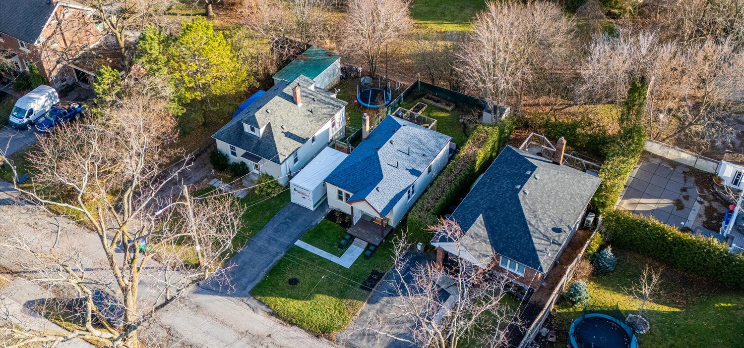 Kristine Laufer Broker | Century 21 United Realty Inc