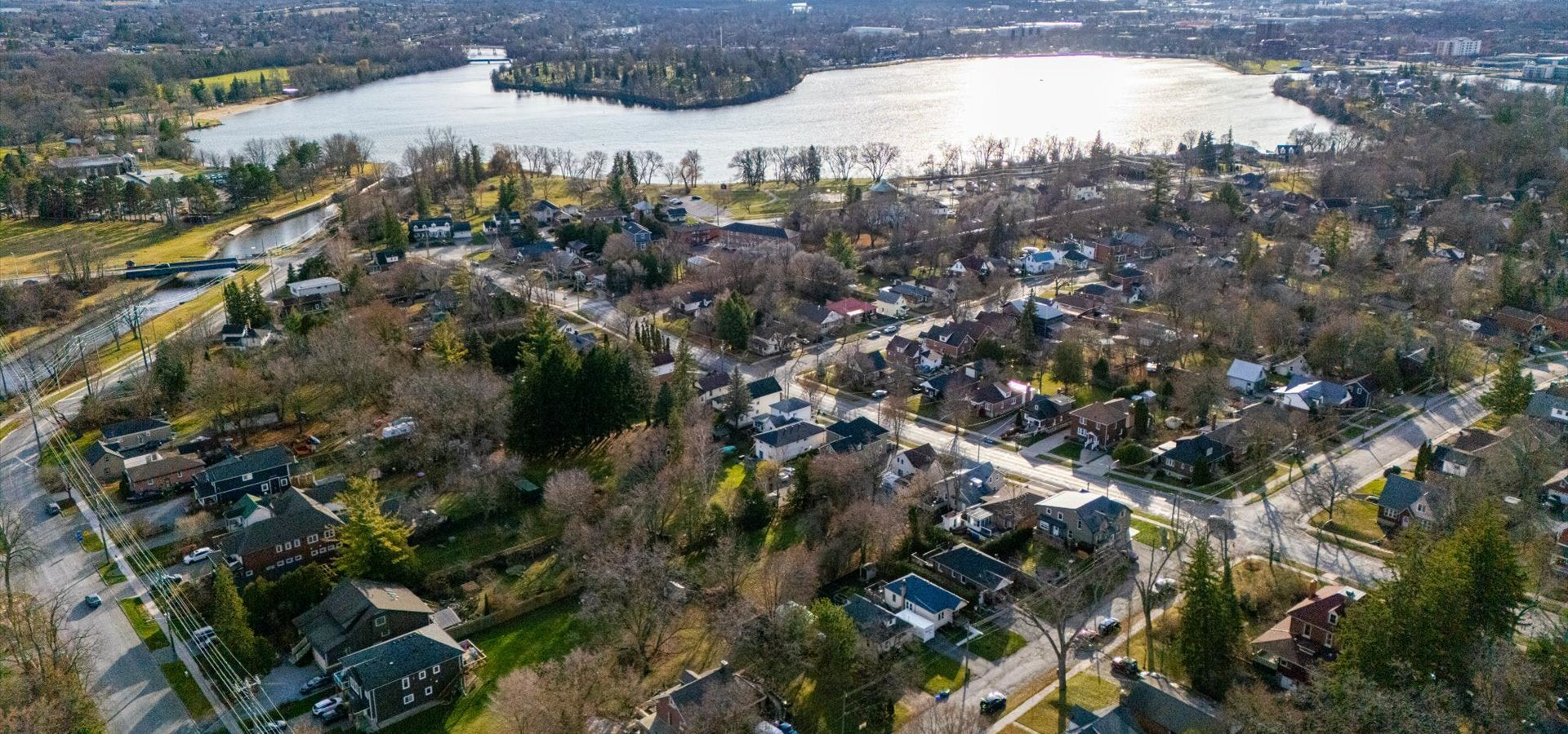 Kristine Laufer Broker | Century 21 United Realty Inc